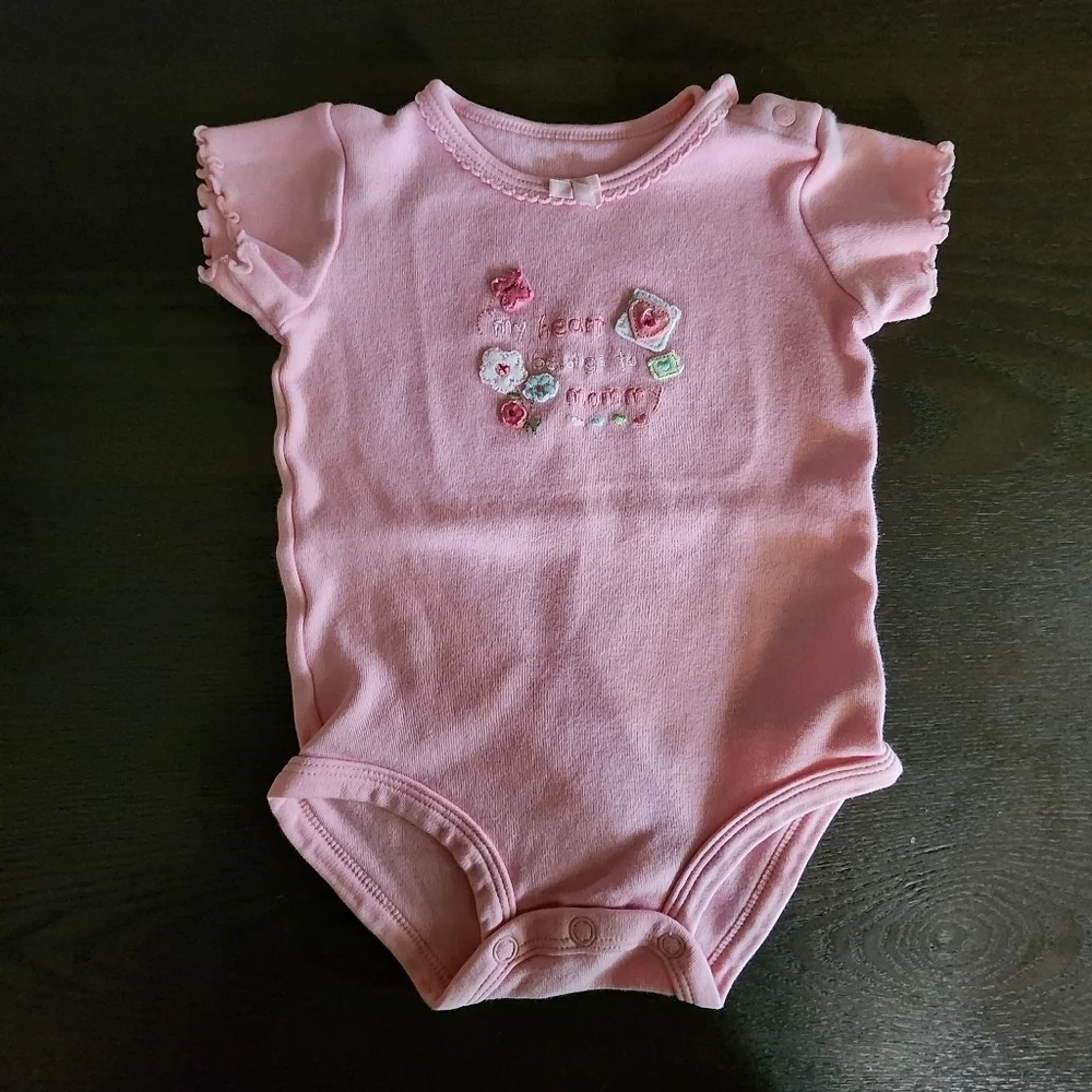 Carter's Pink onesie Size 6 mo